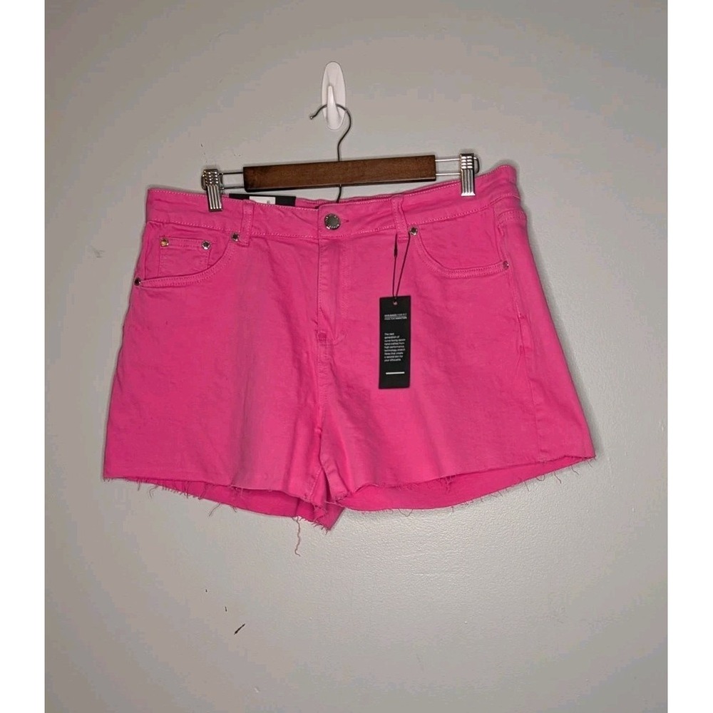 City‎ Chic Denim Mid Rise Shorts Womens Size 14 Hot Pink Harley Distressed